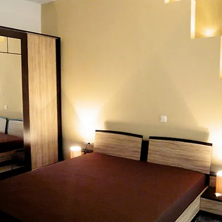 Marrinella Apartament *